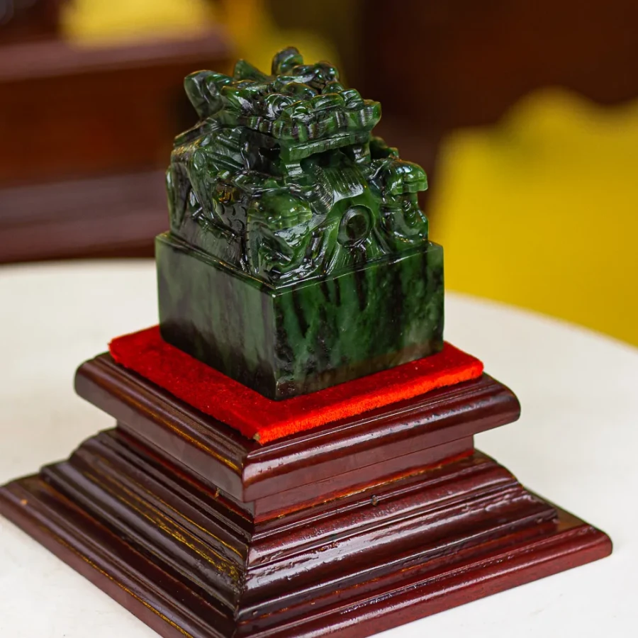 Ấn Rồng Phong Thuỷ Ngọc Nephrite (Ngọc Bích) 1,8Kg